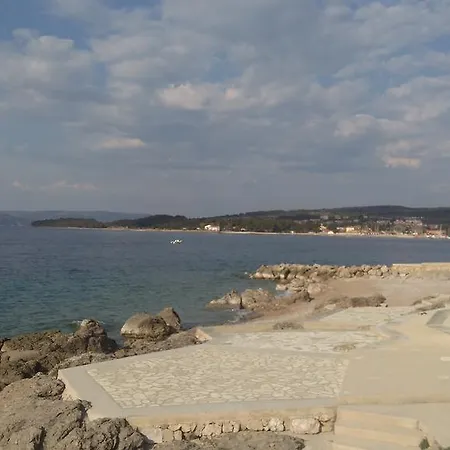 Lägenhet Apartman Helena Krk Town