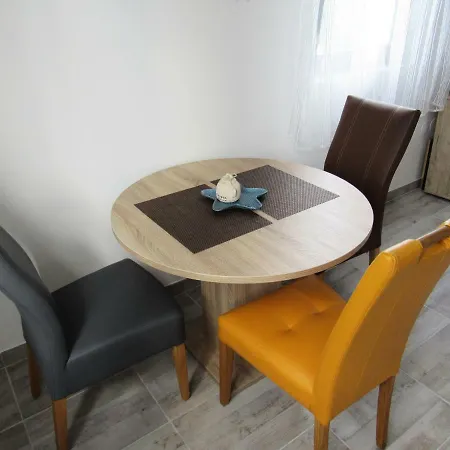 Apartman Helena Lägenhet Krk Town