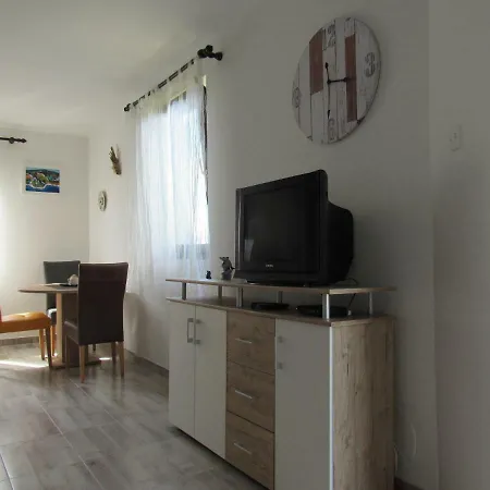 Apartman Helena * Krk Town